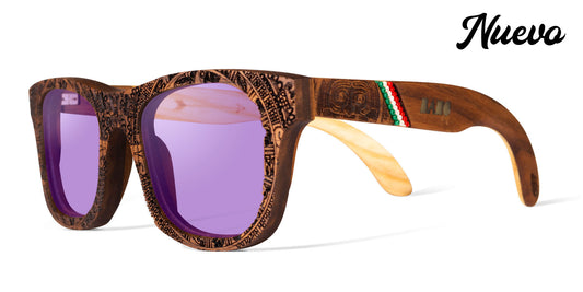 Lentes conmemorativos de México, modelo mexa, marca Bang, fabricados en madera, intervenidos con chaquira huichol, fondo blanco