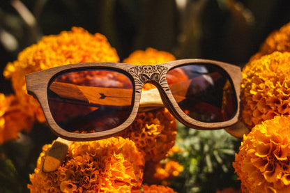 Lentes de Madera Bang, modelo catrina, frente con mica polarizada